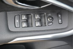 Volvo-V40-10