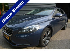 Volvo-V40-0