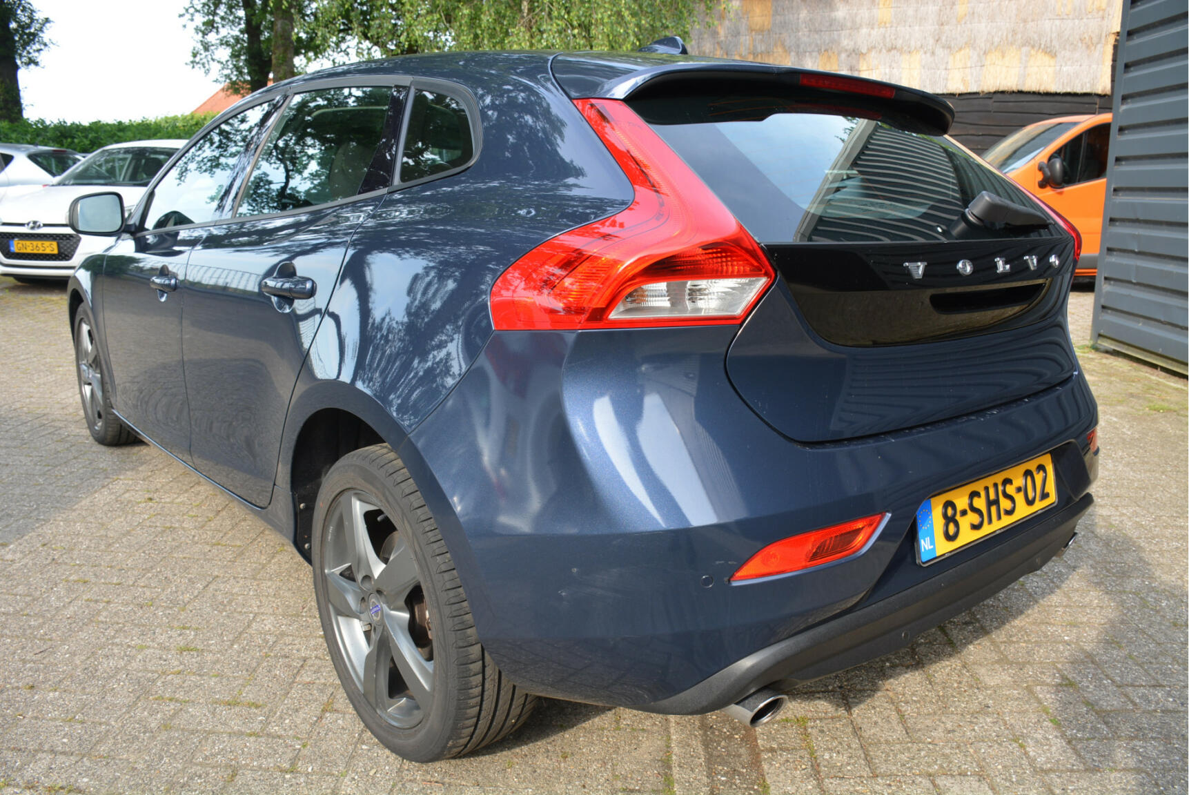 Volvo-V40-3
