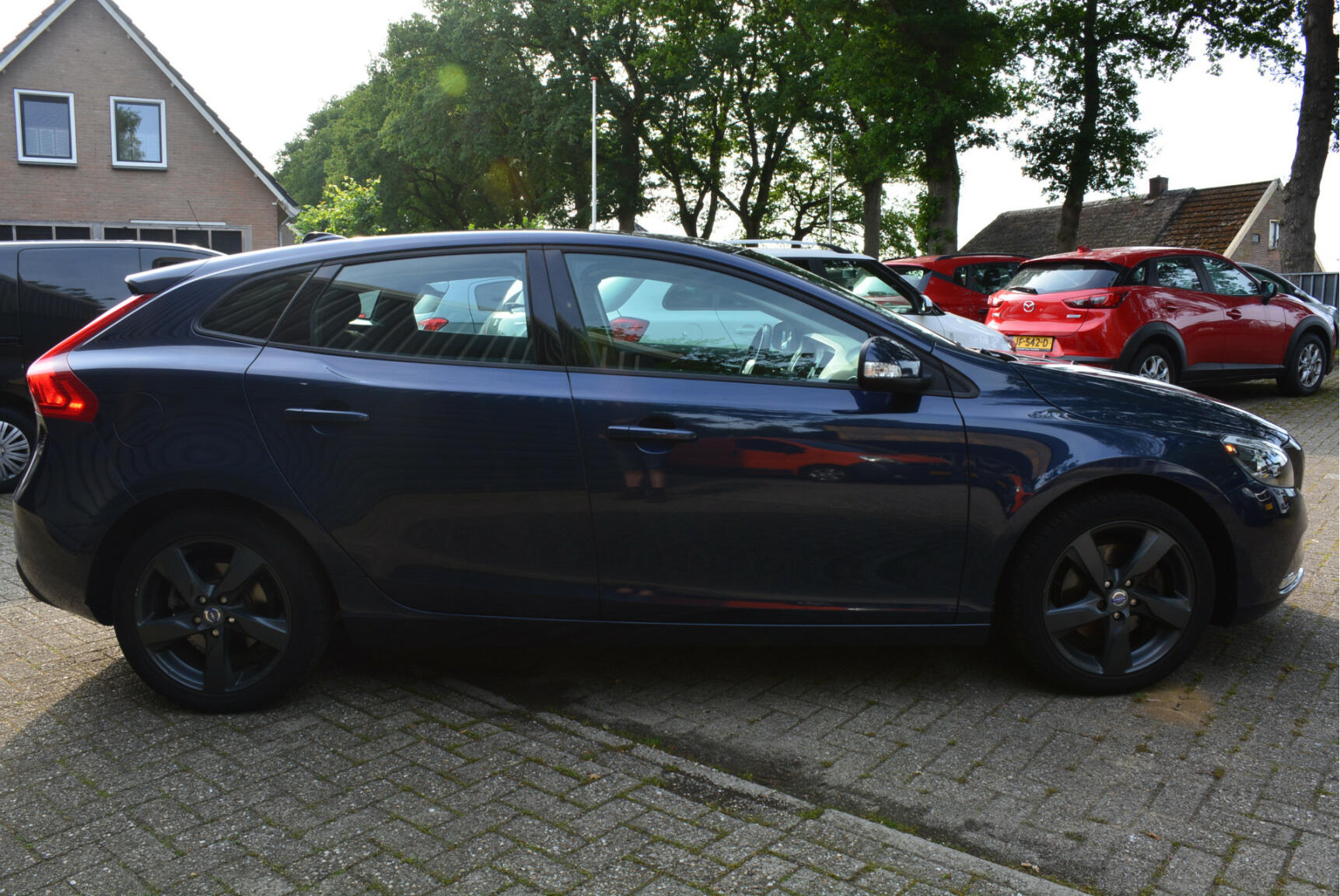 Volvo-V40-9