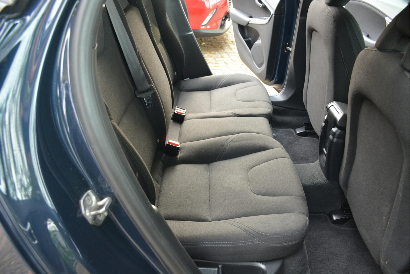 Volvo-V40-15